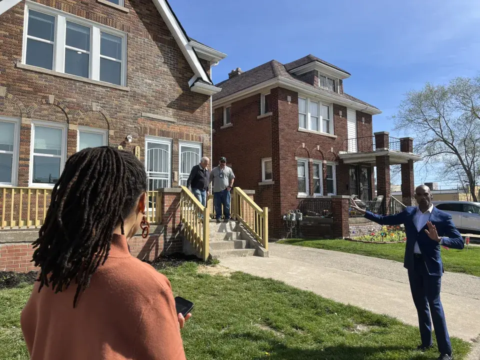 Quincy Jones provides a tour of Osborn Neighborhood Alliance’s Mapleridge project