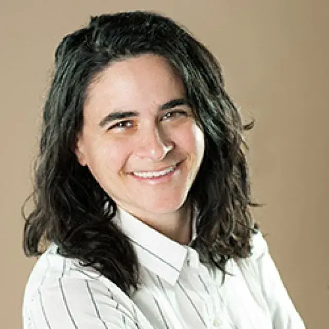 Katie Porter, director of originations, headshot